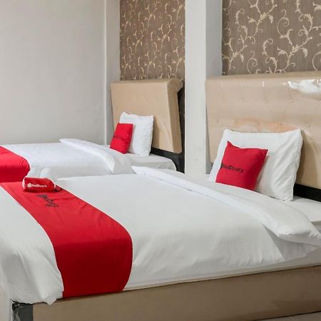 Reddoorz Near Grand City Mall 2 Сурабая Екстериор снимка