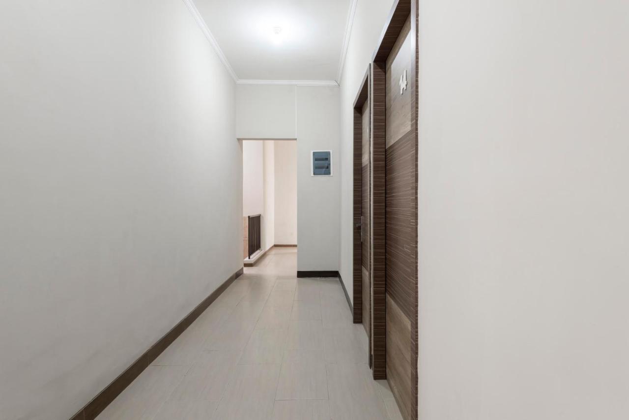 Reddoorz Near Grand City Mall 2 Сурабая Екстериор снимка