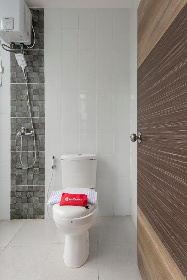 Reddoorz Near Grand City Mall 2 Сурабая Екстериор снимка